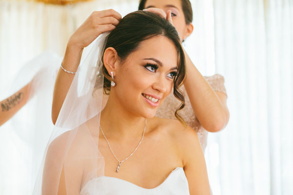 when to take your wedding veil off